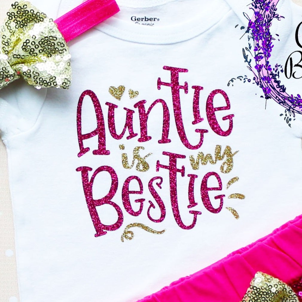 Auntie Is My Bestie Shorts Outfit